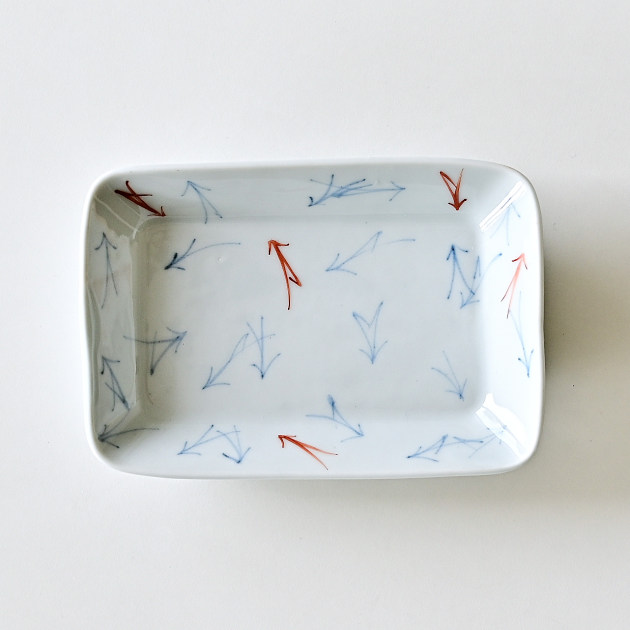 清水なお子　赤絵松葉散らし四方皿