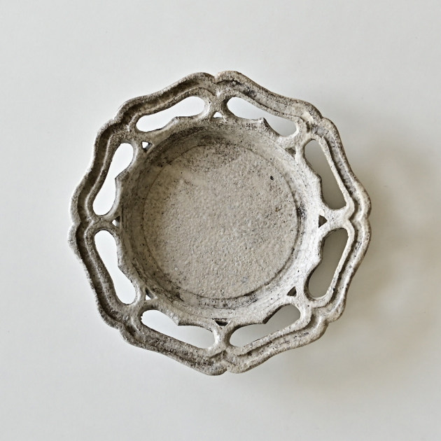 渡辺信史　透かし向付（炭白・輪花）