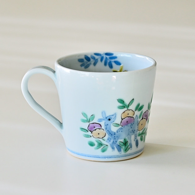 清水なお子　草花に鹿マグ