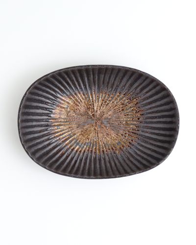 久野靖史　しのぎ楕円皿（黒・16cm）