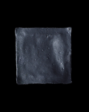 四方台皿 2ケ 作家物 白 草文様 高皿 銘 ラ41 ホワイト 八角洋皿 大 - 益子焼の小さな窯元「よしざわ窯