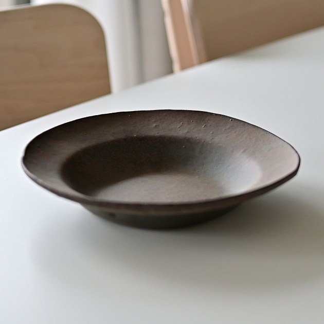 大江憲一　 ８寸リム皿（鉄）