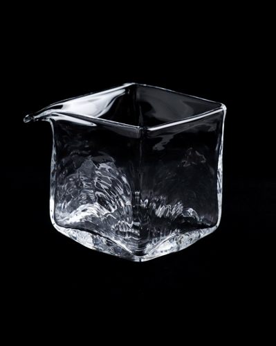 李慶子　正六酒器