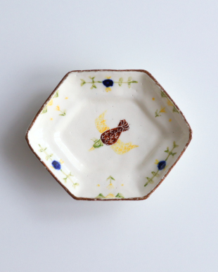 菅野一美　ワシ文亀甲形小皿