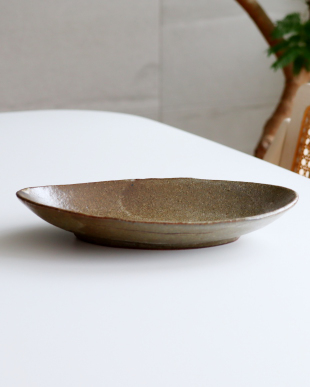 及川静香　白釉舟形鉢