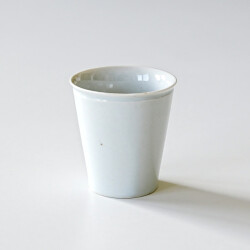 阿南維也　白磁猪口