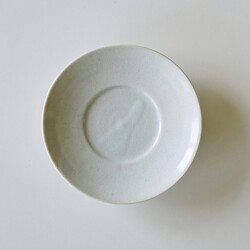 阿南維也　白磁4寸皿（貫入）