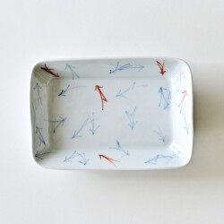 清水なお子　赤絵松葉散らし四方皿