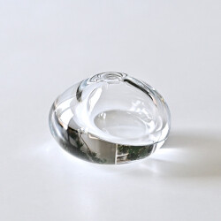 森知恵子　一輪挿し