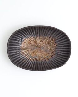久野靖史　しのぎ楕円皿（黒・16cm）