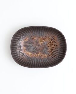 久野靖史　しのぎ楕円皿（黒・12cm）