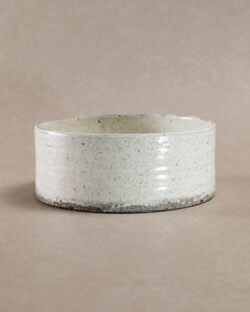 馬渡新平　白ヒビ粉引き平鉢（17cm）