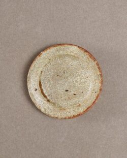 馬渡新平　ヒビ粉引きリム皿（8cm）