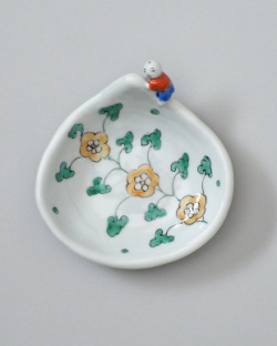 新道工房　色絵餅食い唐子皿（中・黄）
