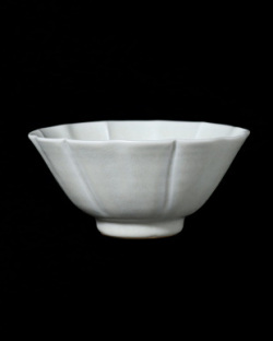 土井善男　緑白釉4.5寸輪花鉢