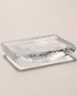 李慶子　長四角の厚小皿