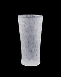 新田佳子　草のビアグラス