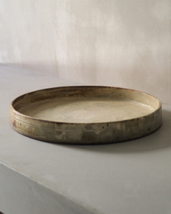 馬渡新平　白ヒビ粉引き平鉢（32cm）B