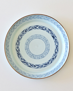 宮岡麻衣子　輪線連続文皿