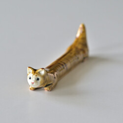 阿部春弥・みか　カトラリーレスト ねこ（茶トラ）