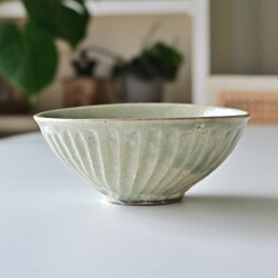 及川静香　粉引削り麺鉢