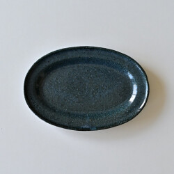 及川静香　紺色オーバル皿（S）