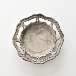 渡辺信史　透かし向付（輪花・炭白）