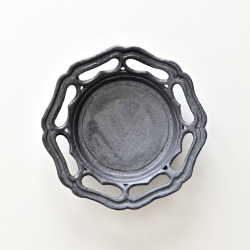 渡辺信史　透かし向付（輪花・炭黒）