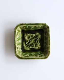 菅野一美　織部釉蝶文豆皿