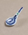 新道工房　色染付唐子流水蓮華