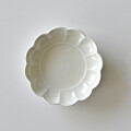 阿部春弥・みか　白磁輪花小皿