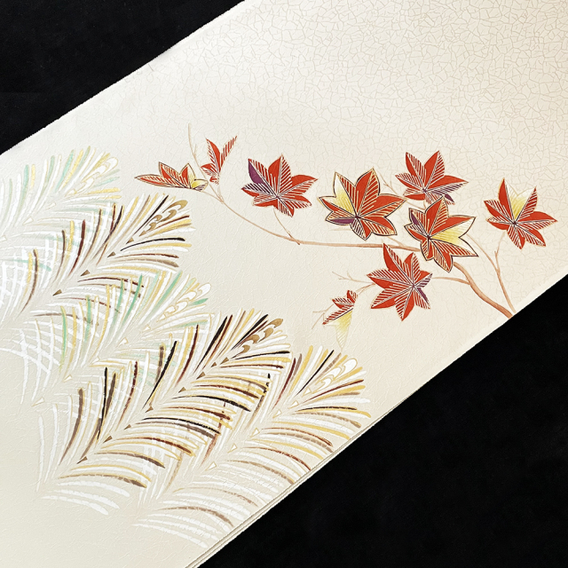 『手描友禅 染名古屋帯』 紅葉に若松