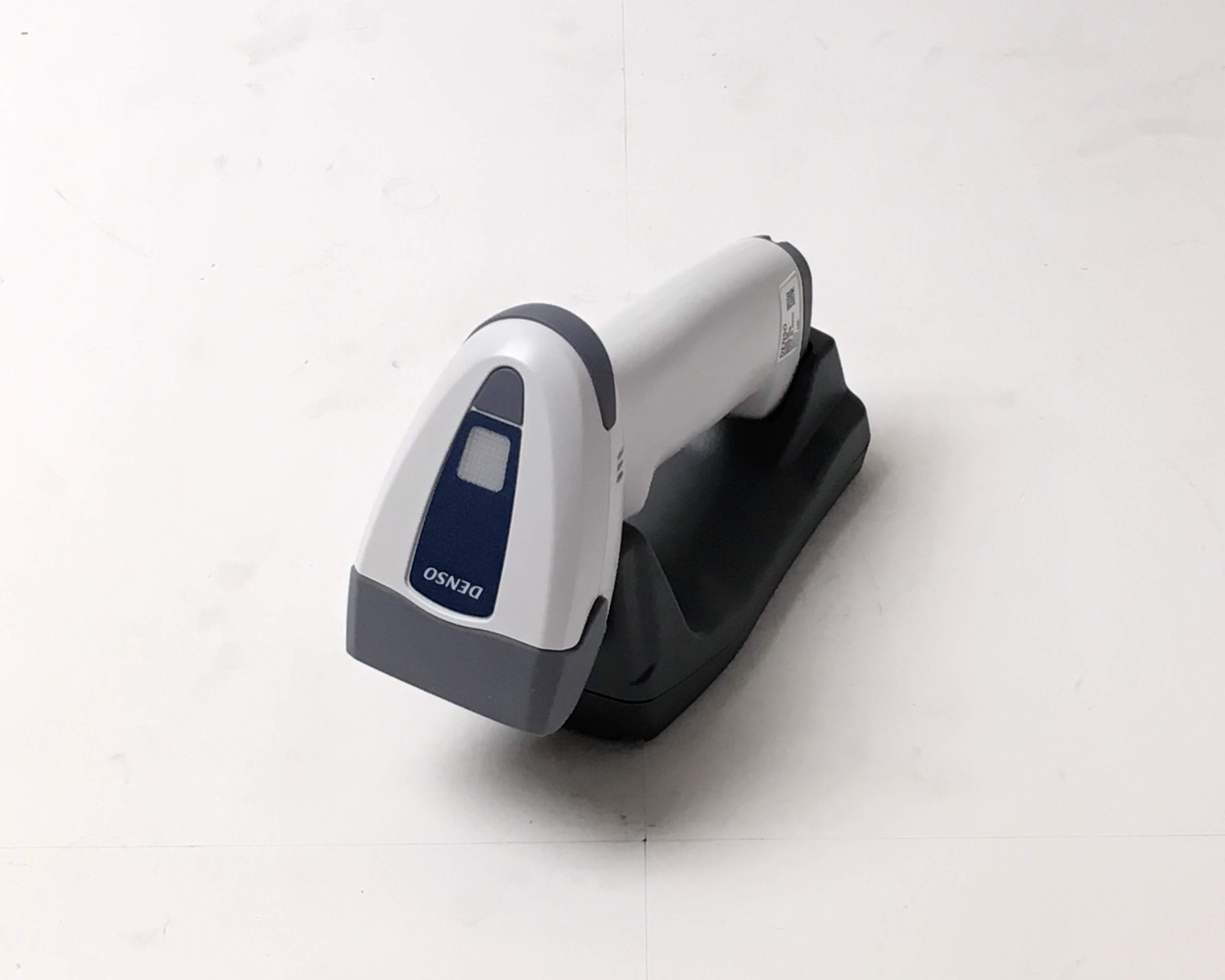 【優良中古】DENSO 2次元スキャナ AT27Q-SB/充電器CH-AT10L/BA11-RKU通信機セット　メイン画像