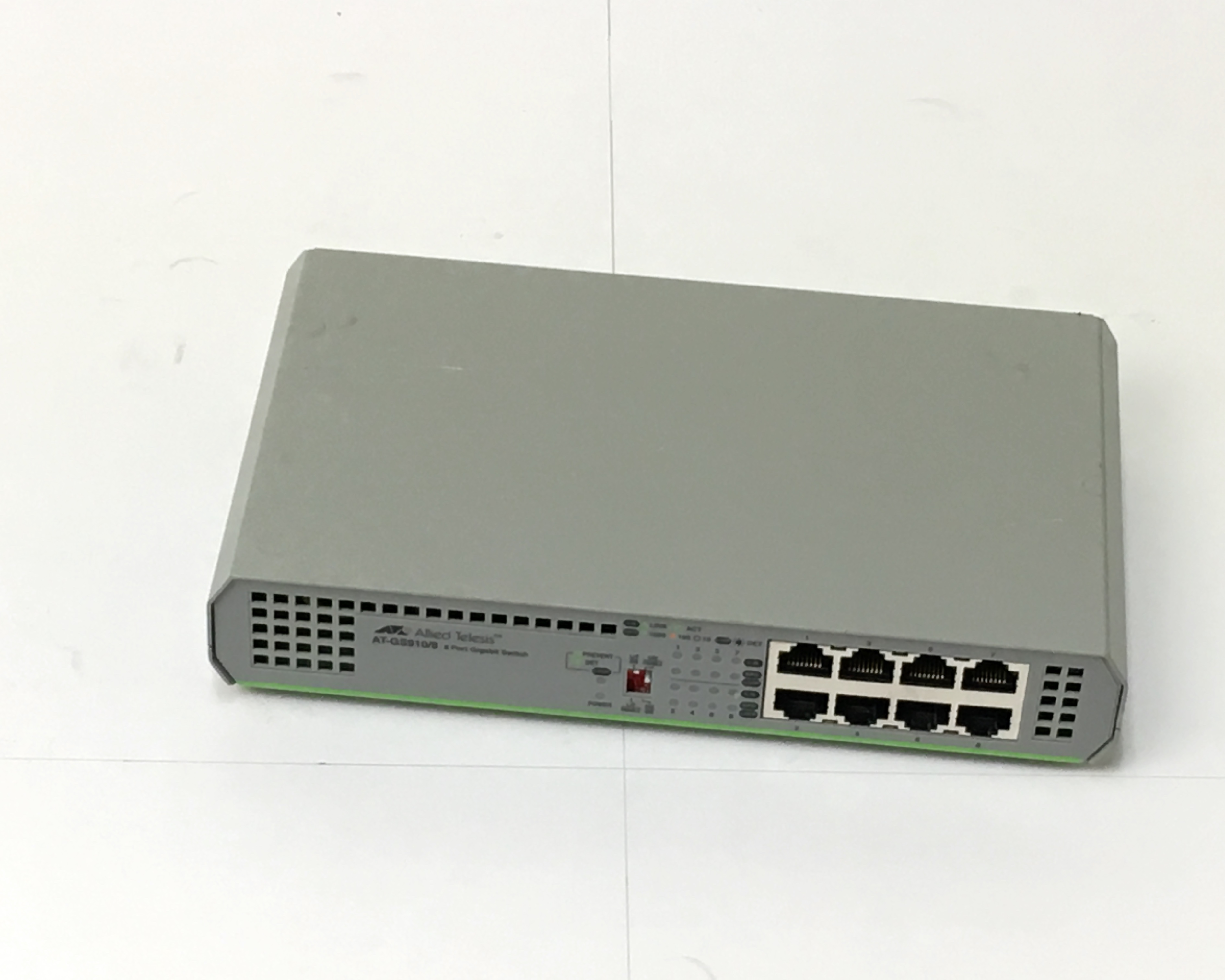 【中古】アライドテレシス　AT-GS910/8　メイン画像