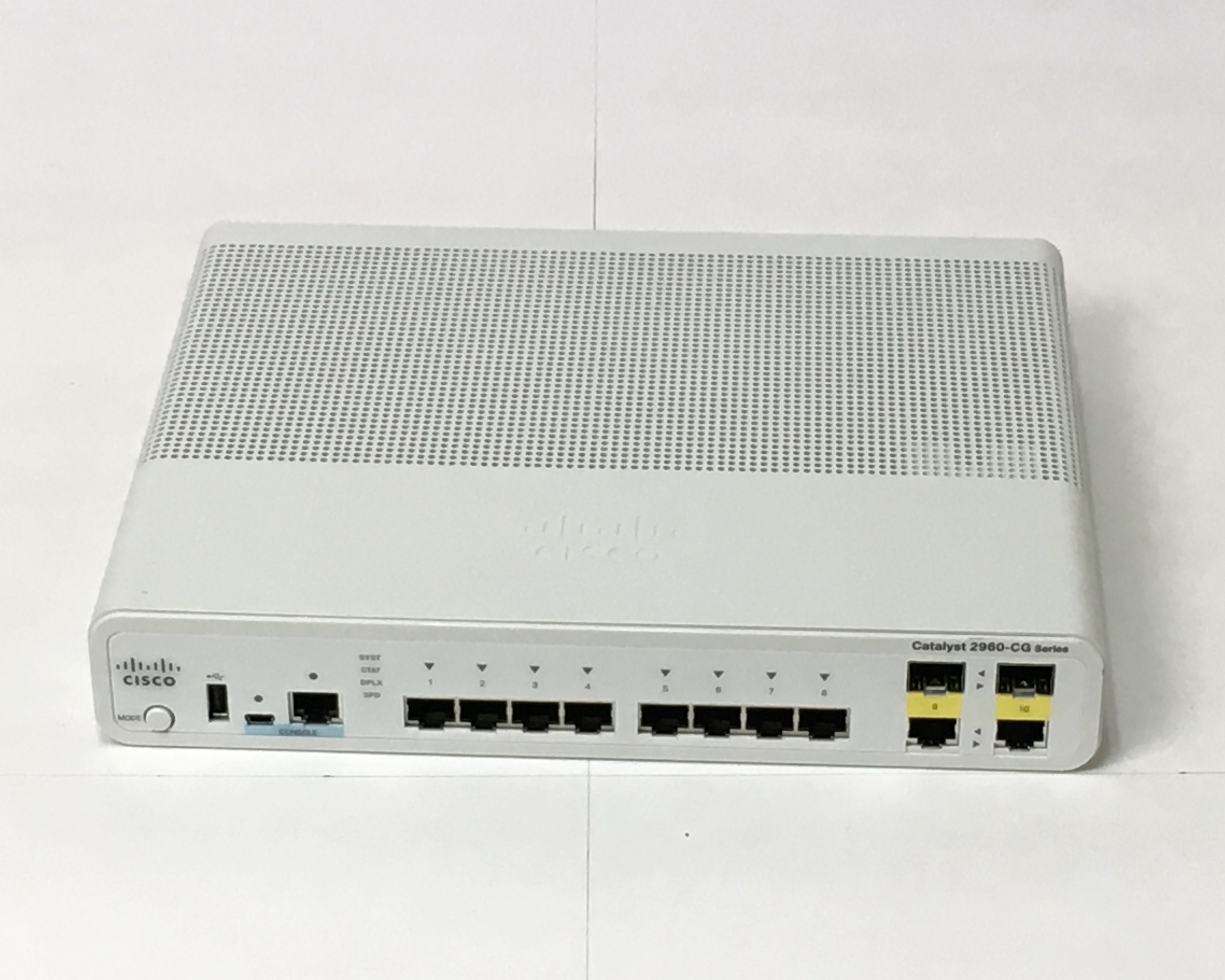 【中古】Cisco Catalyst2960CG-8TC-L　メイン画像