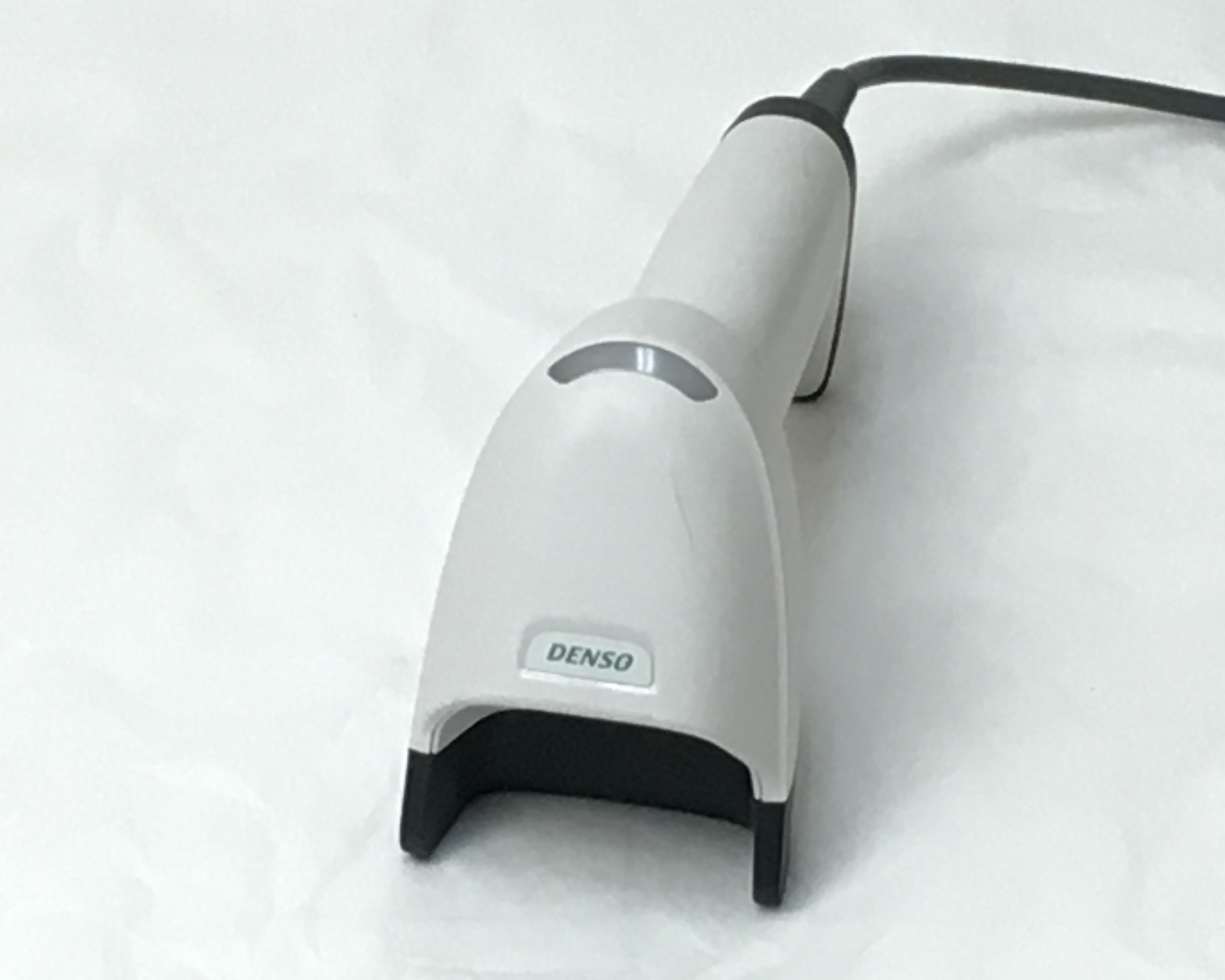 【優良中古】DENSO ハンディスキャナ AT30Q-SM(U) USB接続 ホワイト　メイン画像