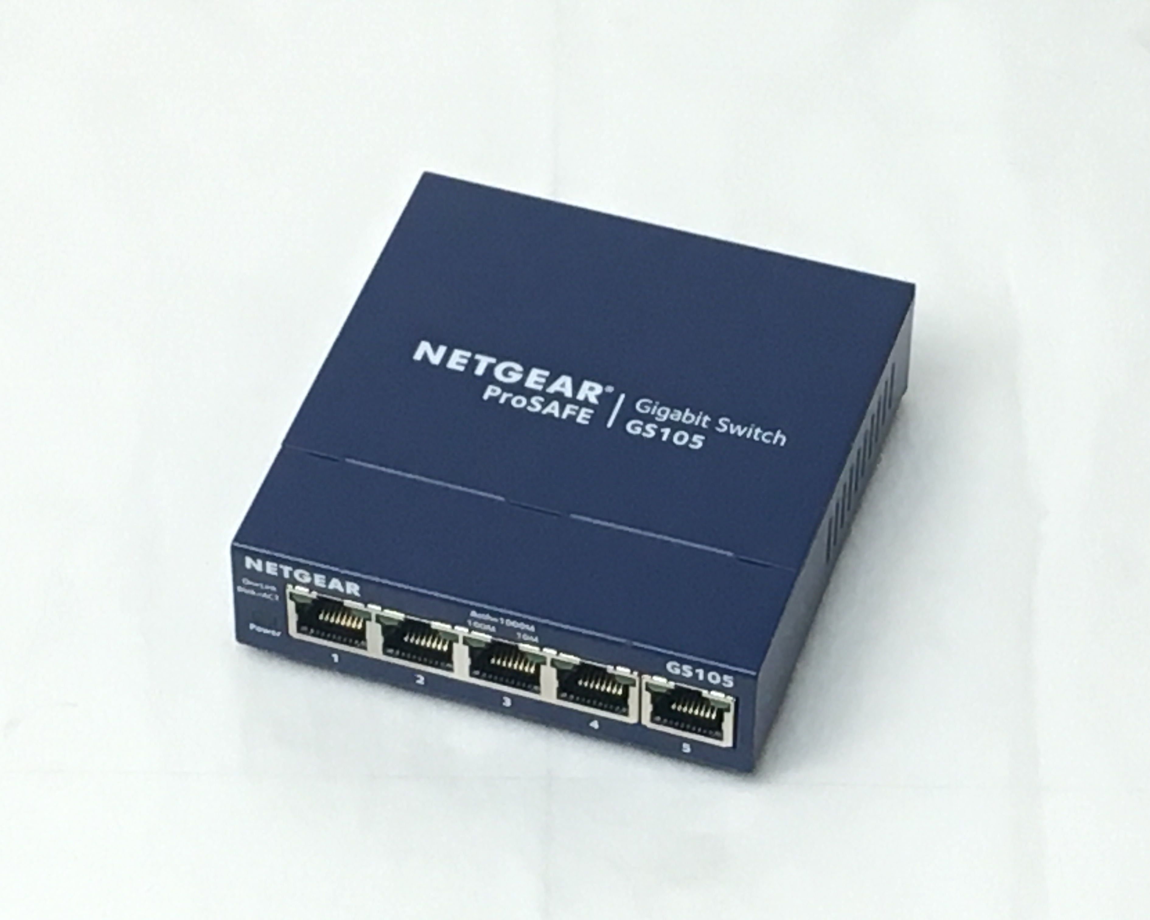 【優良中古】ギガビットイーサネット NETGEAR GS105　メイン画像