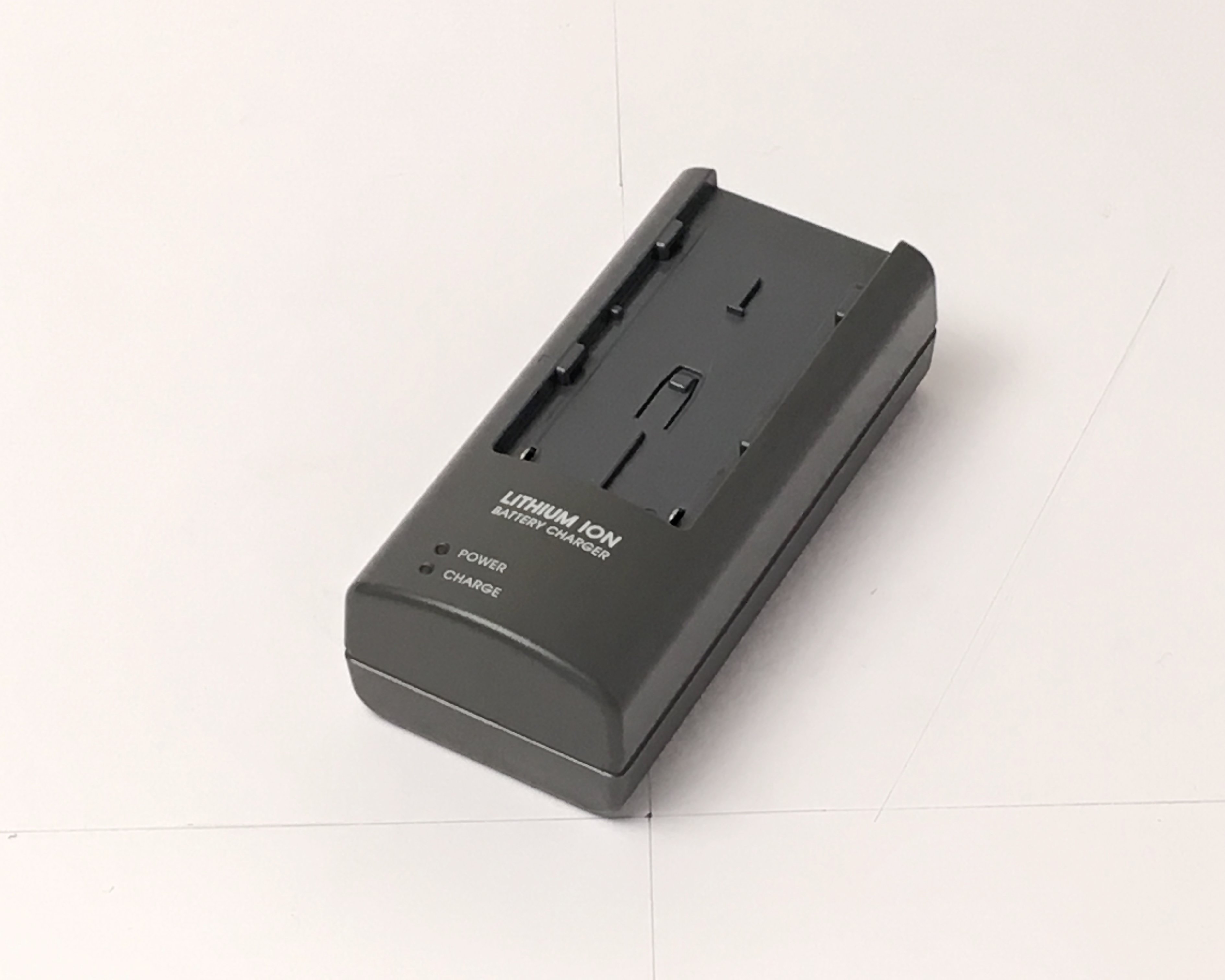 【中古】SATO PT200eシリーズ　リチウム充電器　メイン画像