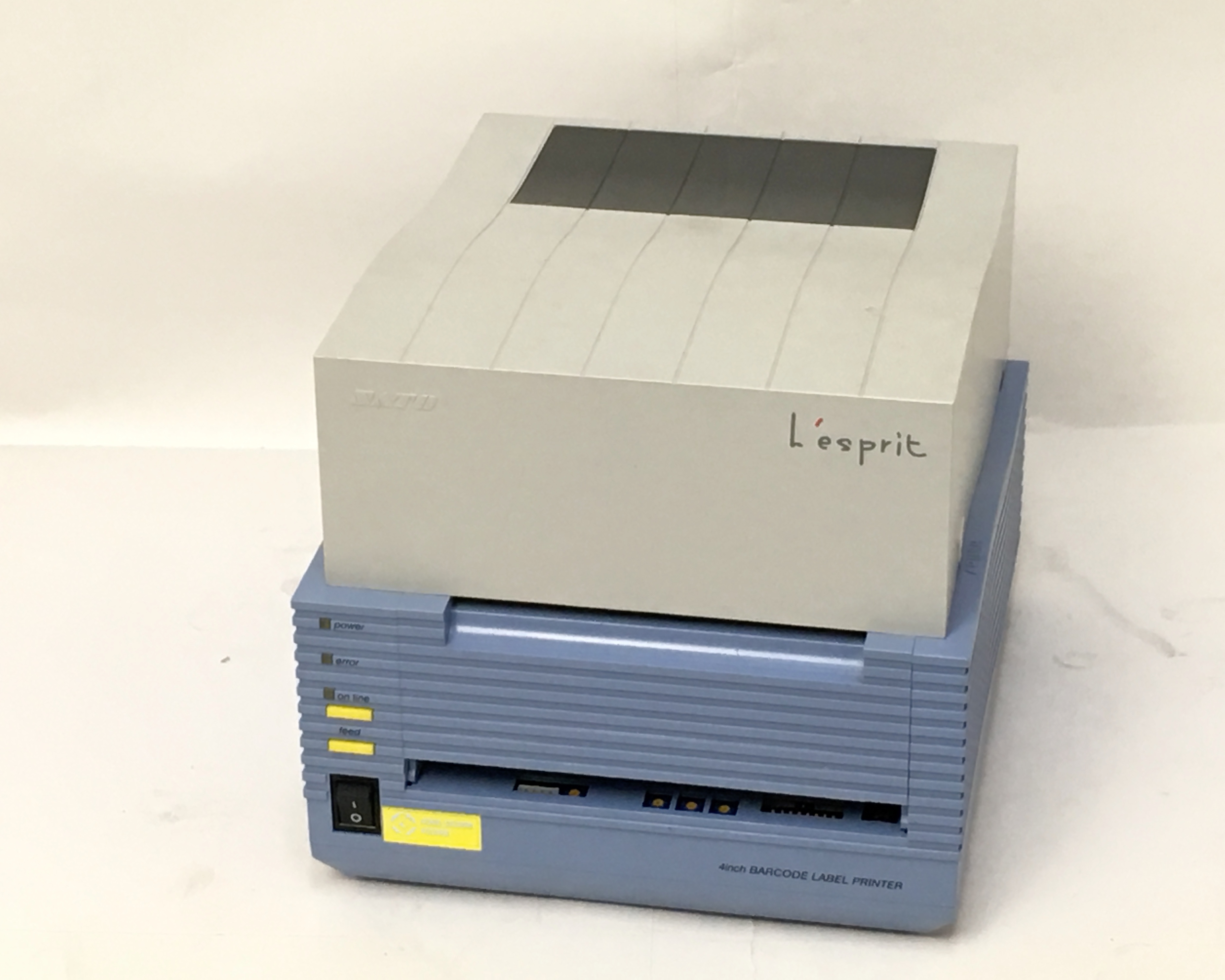 【優良中古】レスプリ(Lesprit)　T8 (LAN)　メイン画像