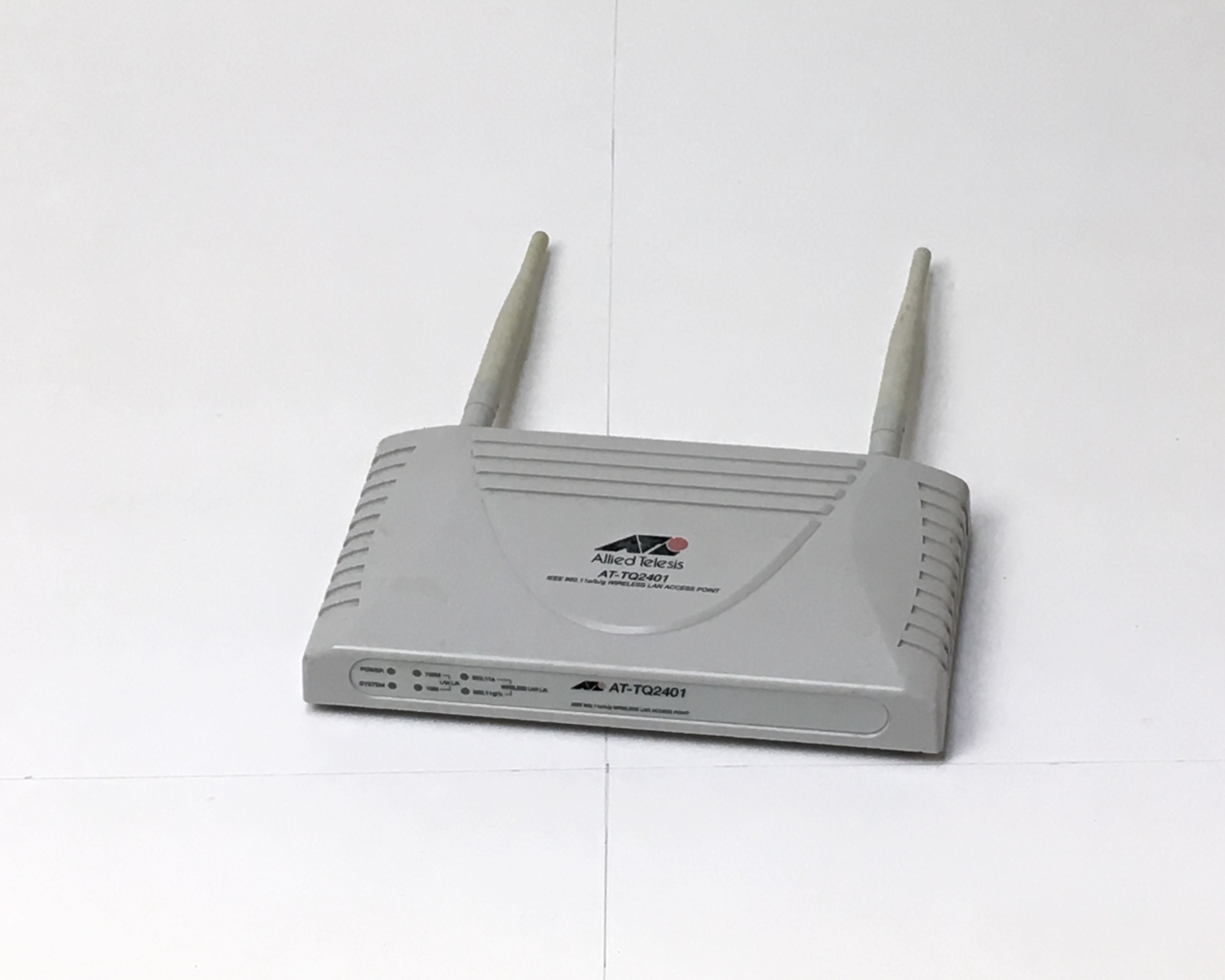 【中古】アライドテレシス AT-TQ2401 無線LANアクセスポイント 0373R　メイン画像