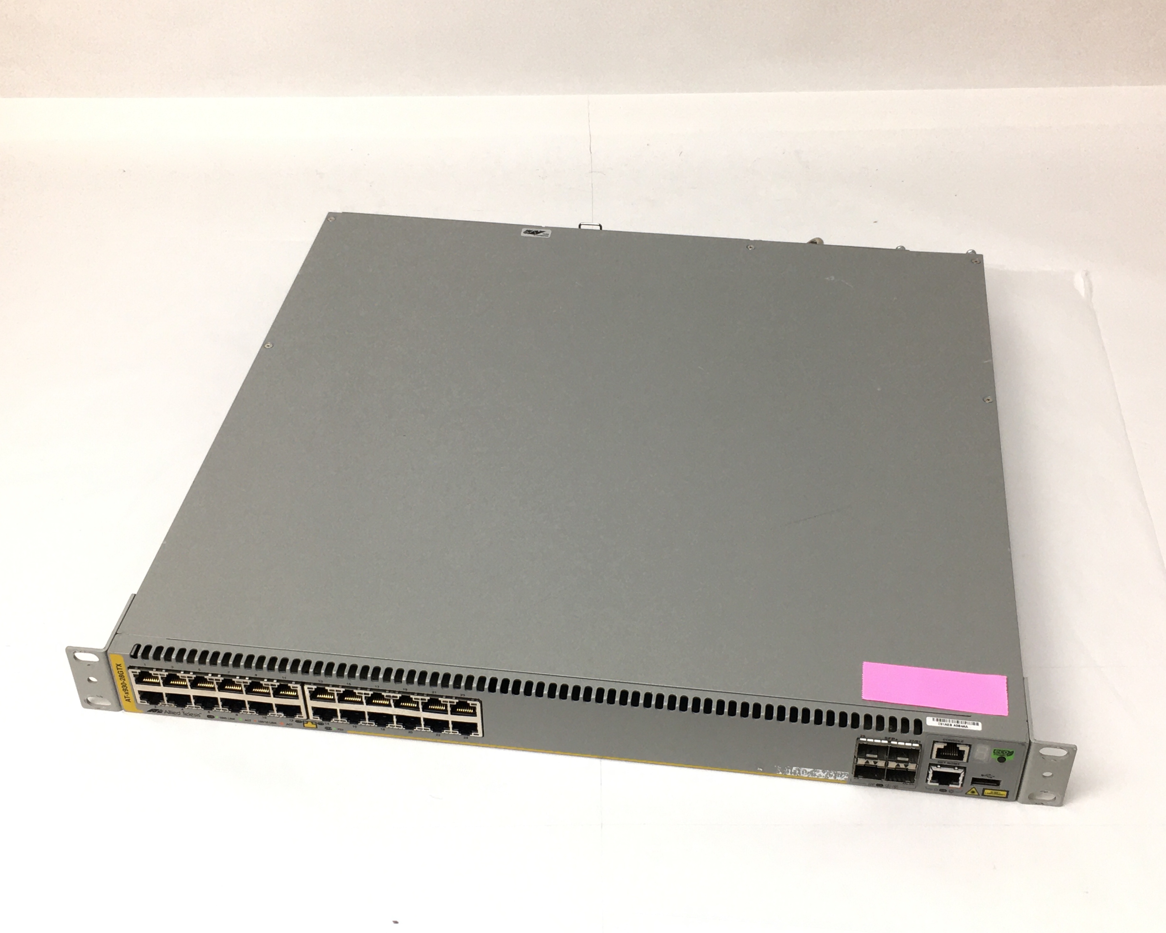 【中古】アライドテレシス AT-X930-28GTX　メイン画像