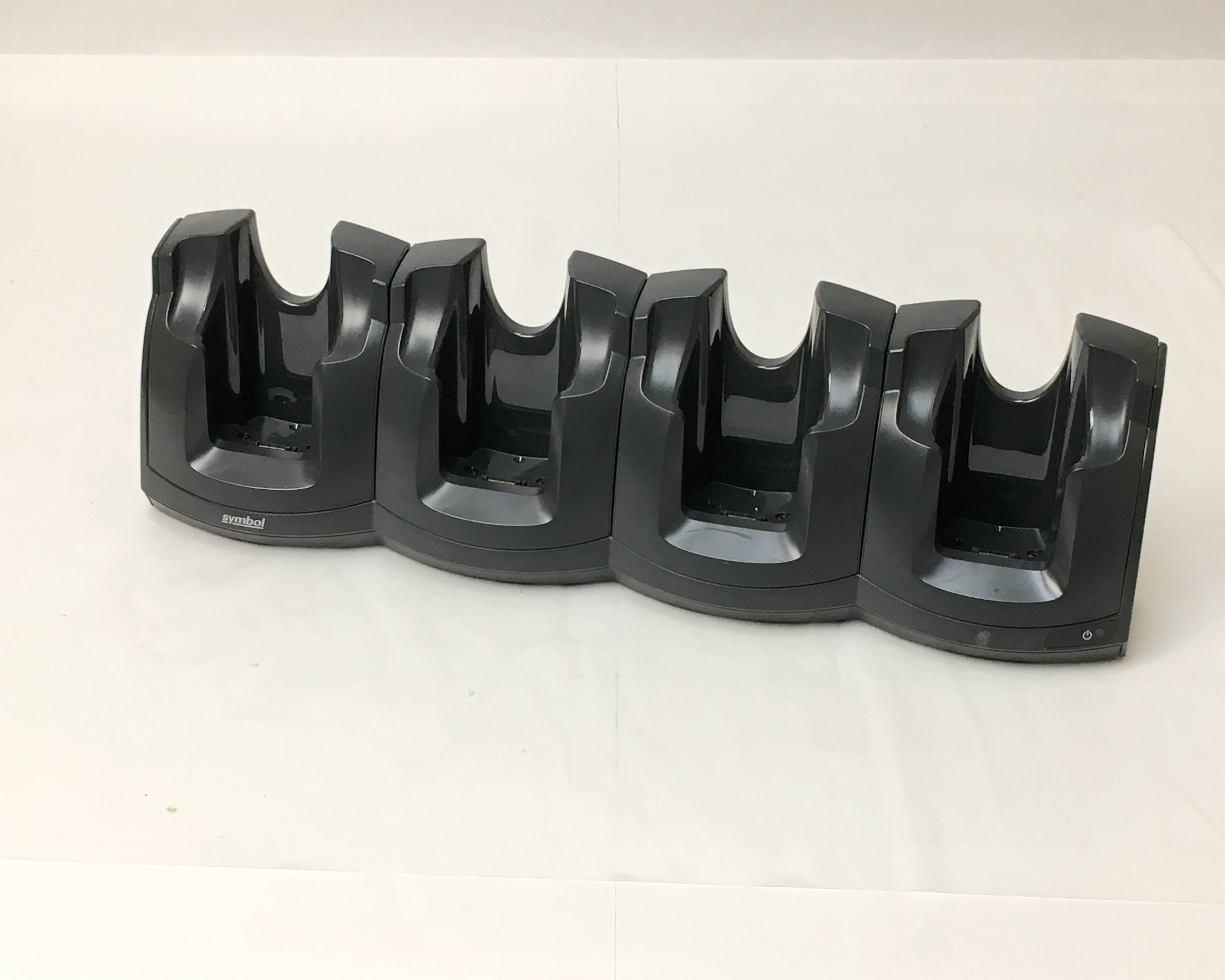 【中古】MC3200シリーズ4連充電器　CHS3000-4000C　メイン画像