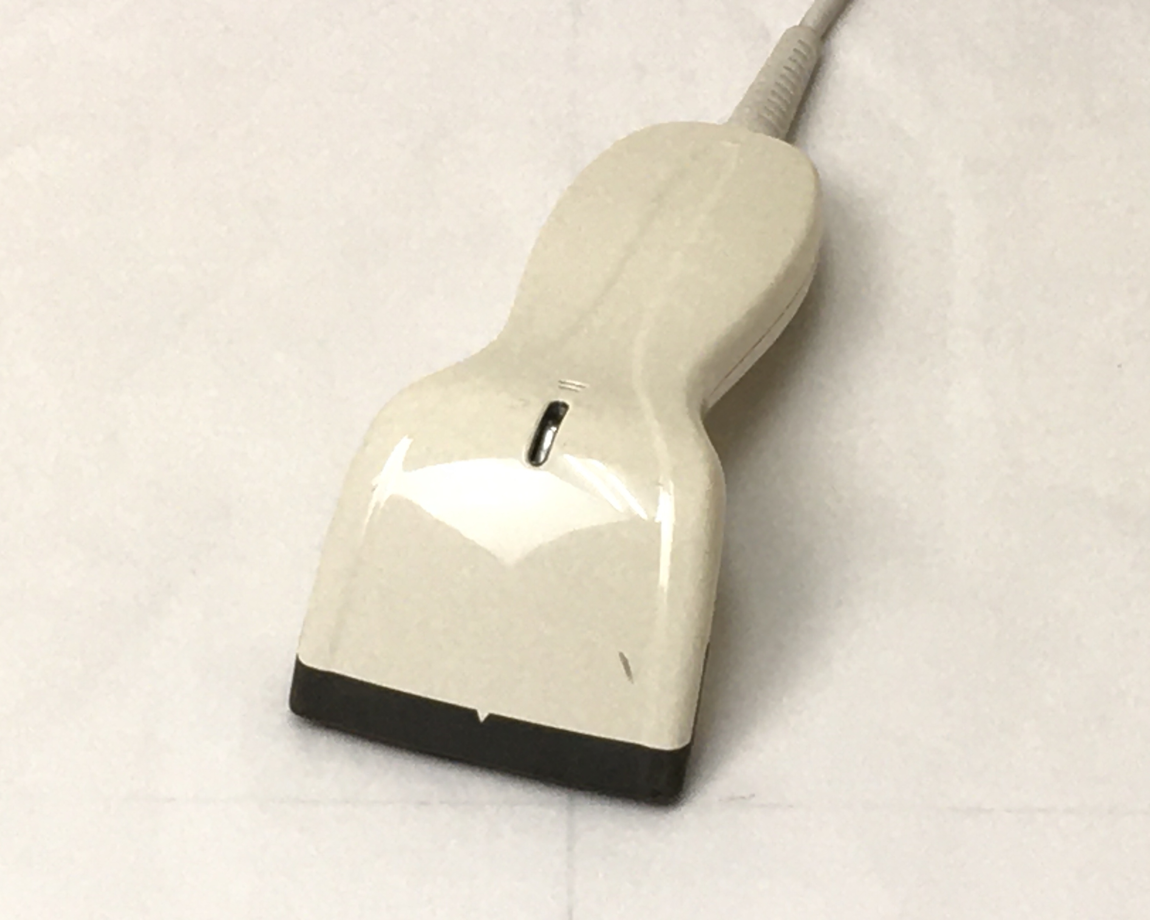 【中古】 CCDバーコードリーダ  バイブ搭載 SSHC65LV (USB)　メイン画像