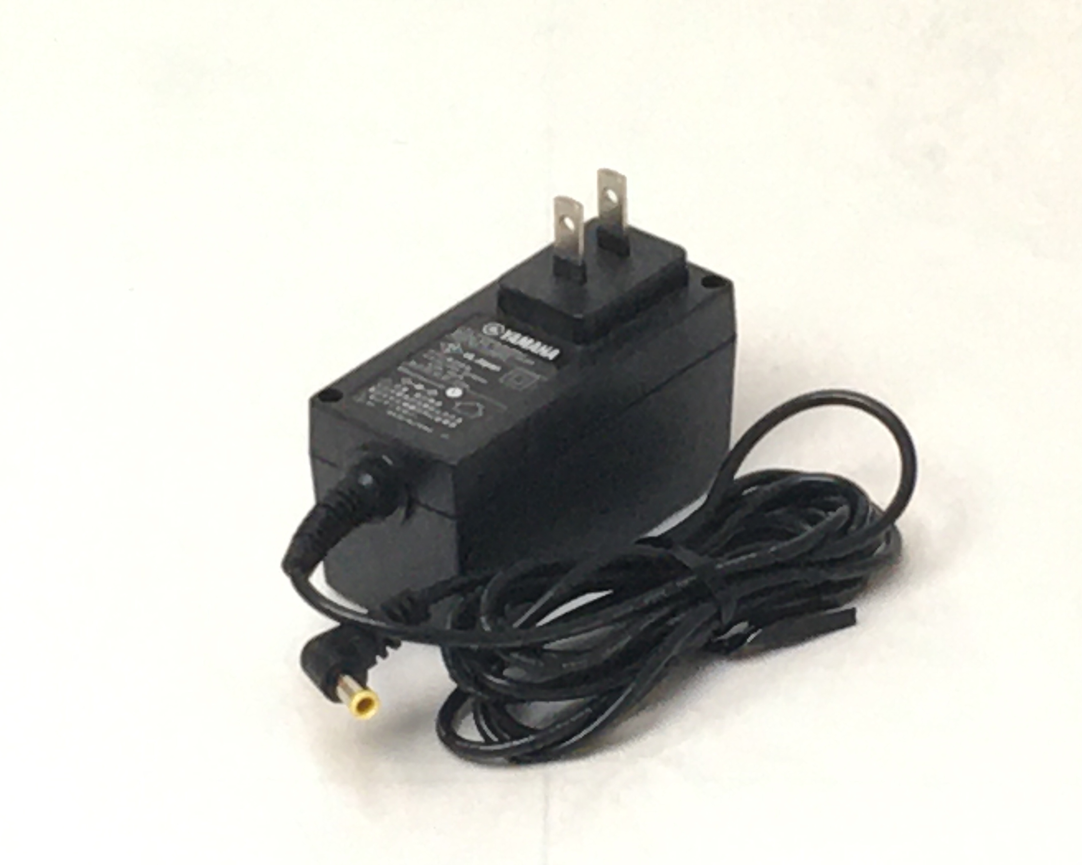 【中古】YAMAHA ACアダプタ　YPS-12HT(P12V2.0A-HT)　メイン画像
