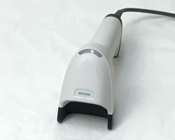 【優良中古】DENSO ハンディスキャナ AT30Q-SM(U) USB接続 ホワイト　メイン画像