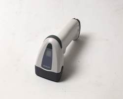 【中古】DENSO 2次元コード対応スキャナ　AT10Q-SB Bluetooth　メイン画像