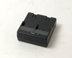 【中古】Panasonic 充電器　JT-H100CG-15　メイン画像