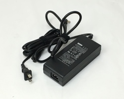 【中古】Welcat 充電器ACアダプタ　LTE90ES-S3-3　メイン画像