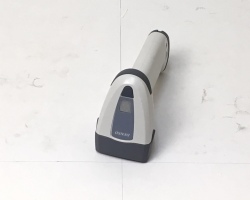 【お買得中古】DENSO 2次元コード対応USBスキャナ　AT10Q-SM 本体のみ　メイン画像
