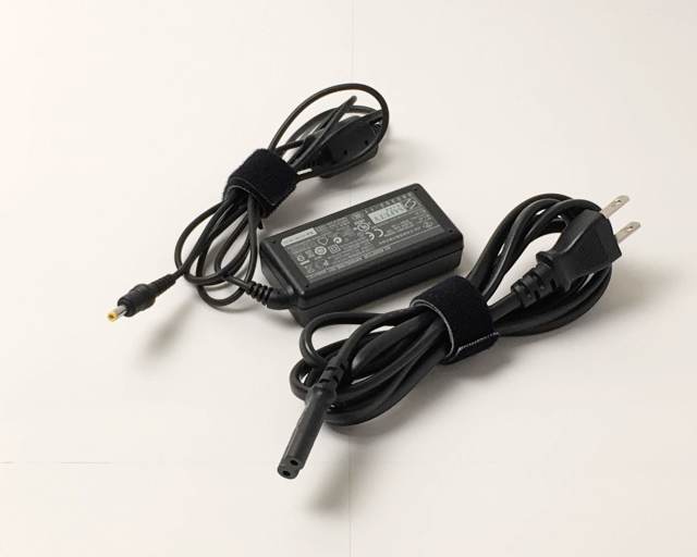 【中古】「非常に良い」DENSOBHT-800シリーズ用 通信/充電ユニット CU-811Ethernet通信 LAN デンソー（DENSO） （中古）CU-811 BHT-800シリーズ用クレードル(LAN